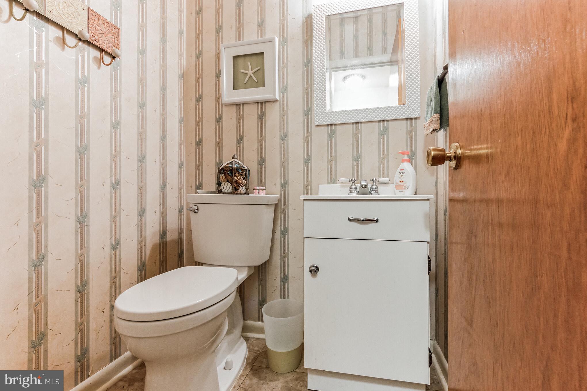 7018 Cardin Road Philadelphia, PA 19128 - Photo 10 of 30 Gallery Image 10