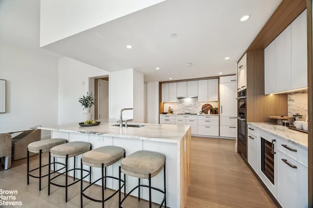 $22,500,000 | 50 West 66th Street, Unit 17F | Upper West Side