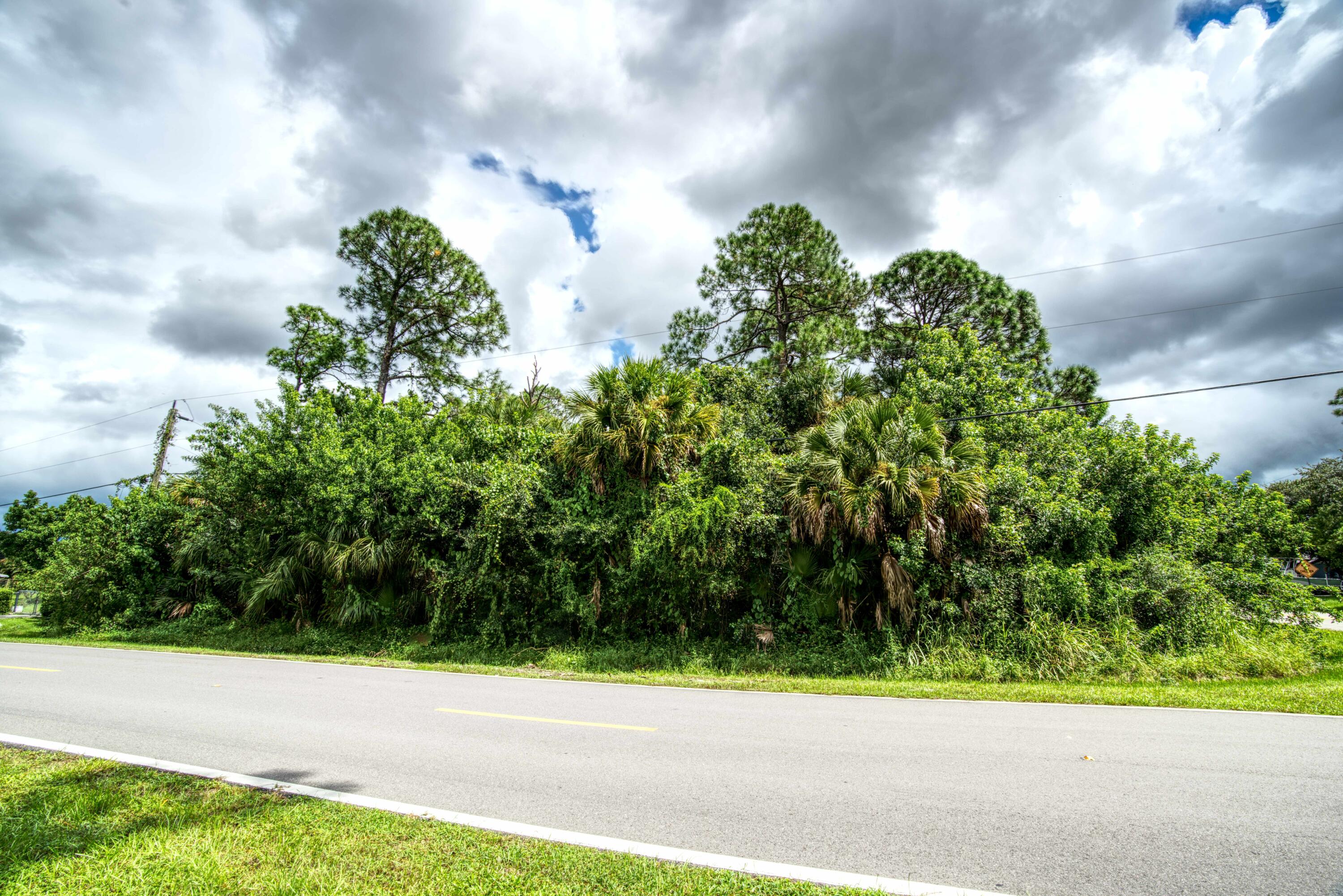 8006 Sebastian Road Fort Pierce, FL 34951 - Photo 3 of 16 2