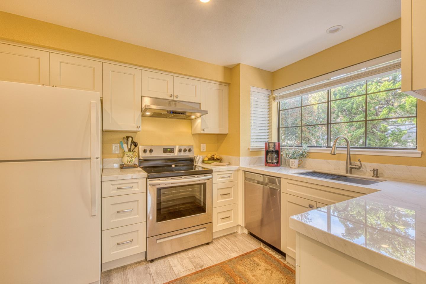 811 Pheasant Ridge Road Del Rey Oaks, CA 93940 - Photo 9 of 35 Gallery Image 9