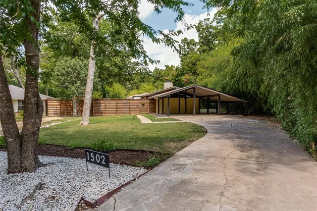 $499,000 | 1502 Oak Glen Trail, Dallas, TX 75232