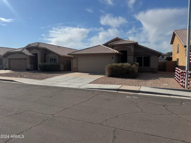 a house view with a outdoor space
