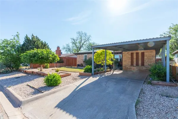 $195,500 | 812 East 16th Street, Sweetwater, TX 79556