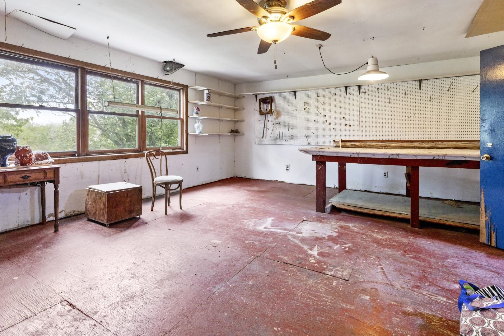 8530 North Kishwaukee Road Stillman Valley, IL 61084 - Photo 29 of 44 a living room with furniture