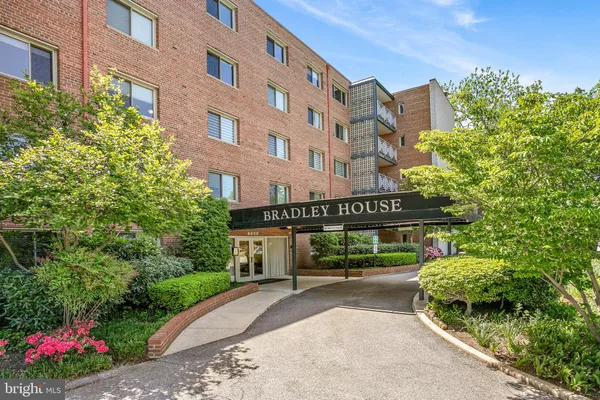 $390,000 | 4800 Chevy Chase Drive, Unit 207, Chevy Chase, MD 20815