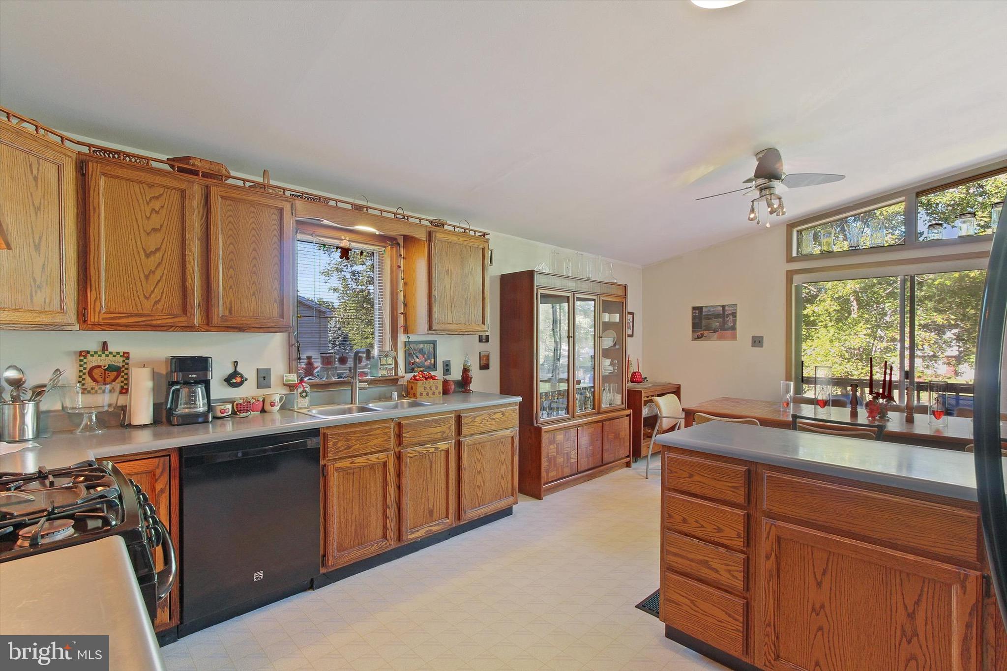 3121 Jessica Road Dover, PA 17315 - Photo 11 of 40 Gallery Image 11