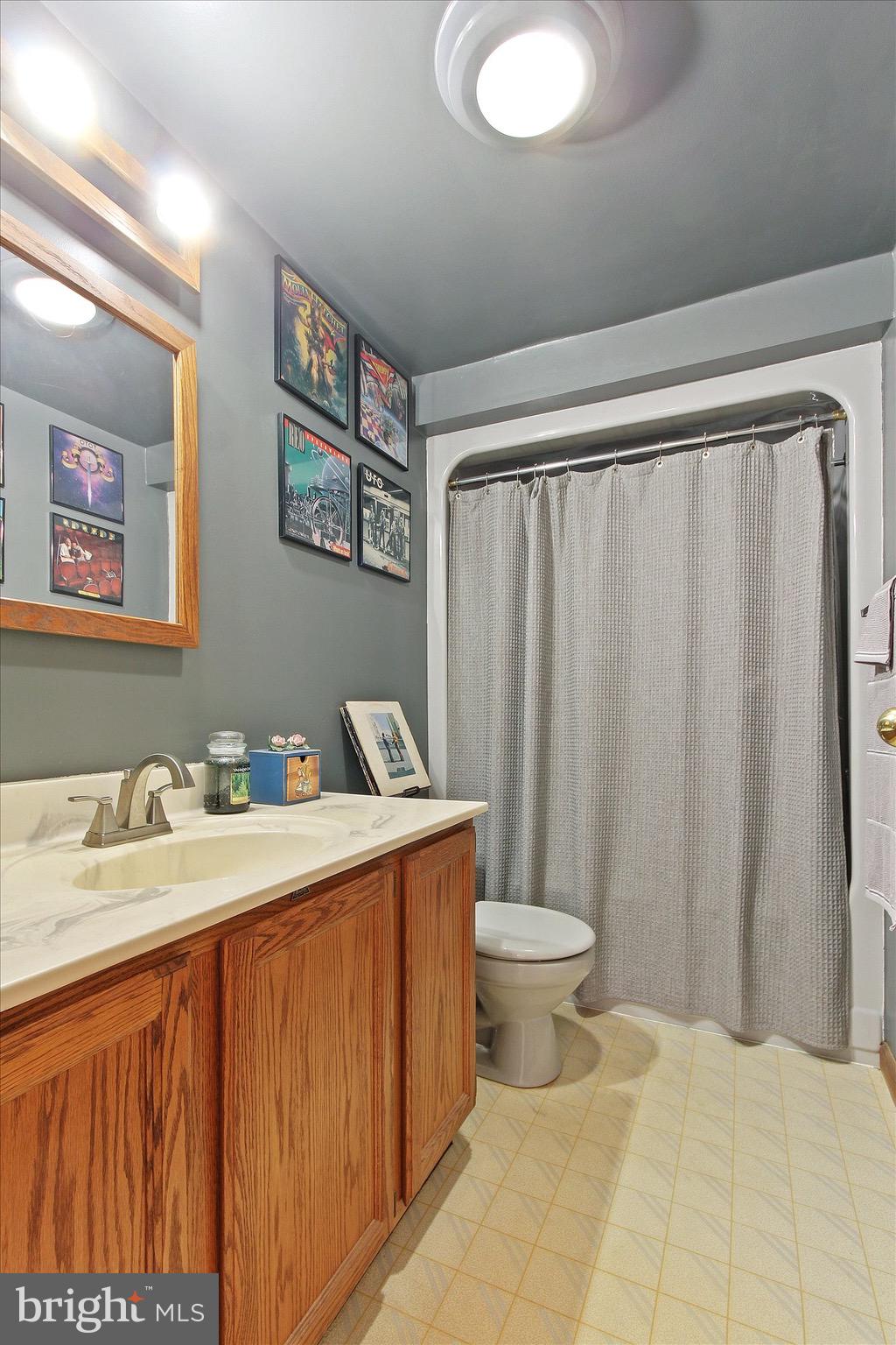 3121 Jessica Road Dover, PA 17315 - Photo 13 of 40 Gallery Image 13