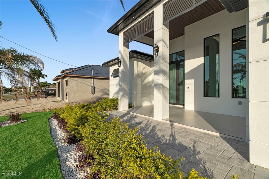 4711 Southwest 20th Avenue Cape Coral, FL 33914 - Photo 6 of 50