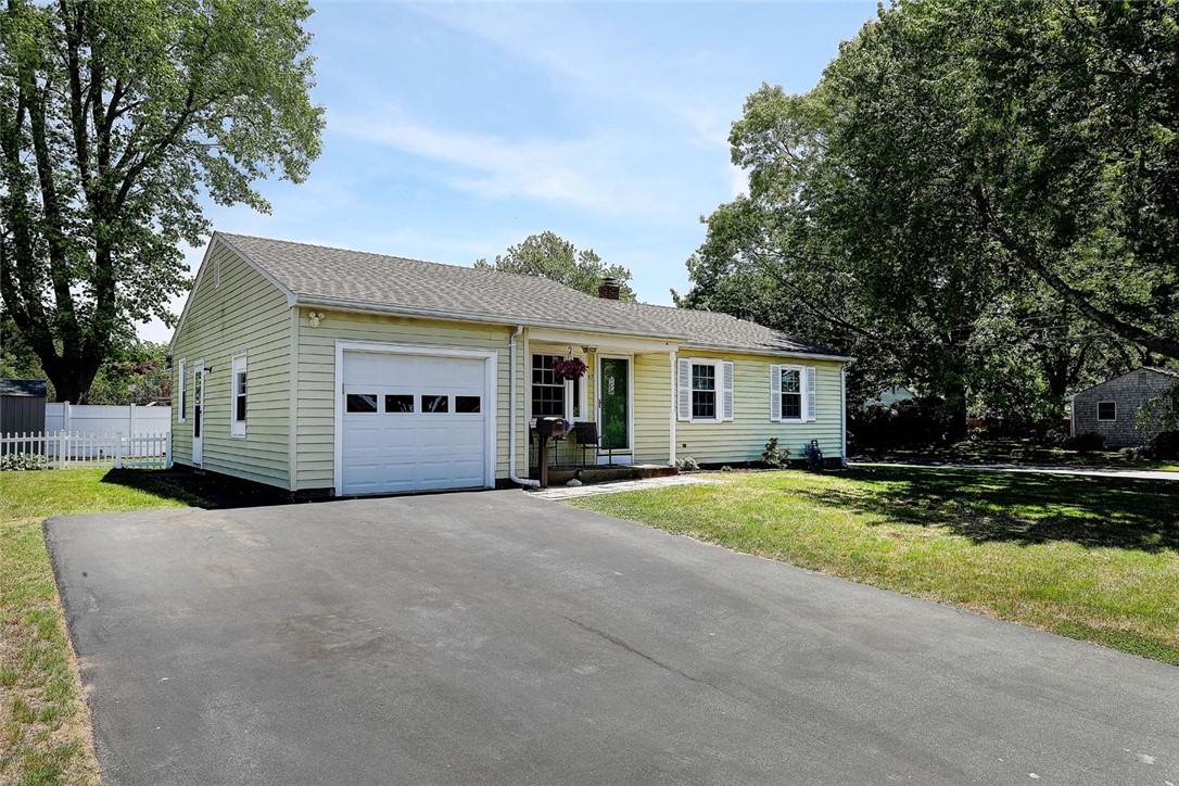 42 Colony Road East Providence, RI 02915 - Photo 2 of 24 Gallery Image 2