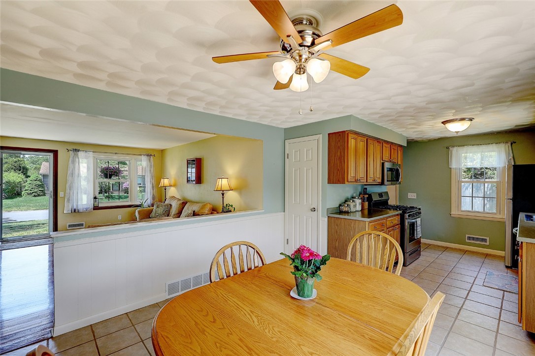 42 Colony Road East Providence, RI 02915 - Photo 7 of 24 Gallery Image 7