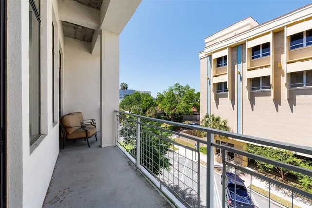 $395,000 | 302 Southeast Broadway Street, Unit 330, Ocala, FL 34471