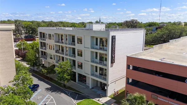 $395,000 | 302 Southeast Broadway Street, Unit 330, Ocala, FL 34471