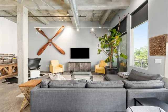 $395,000 | 302 Southeast Broadway Street, Unit 330, Ocala, FL 34471