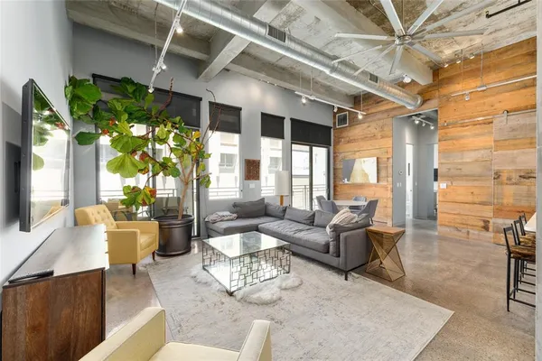 $395,000 | 302 Southeast Broadway Street, Unit 330, Ocala, FL 34471