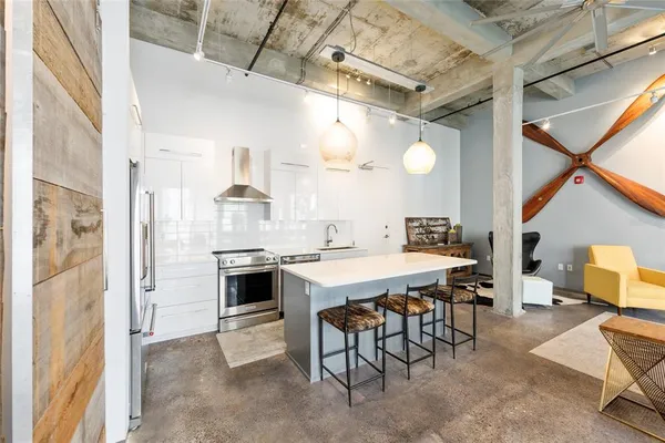 $395,000 | 302 Southeast Broadway Street, Unit 330, Ocala, FL 34471