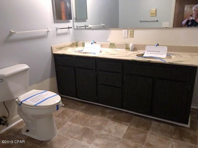 5794 Old U S Road Malone, FL 32445 - Photo 12 of 20