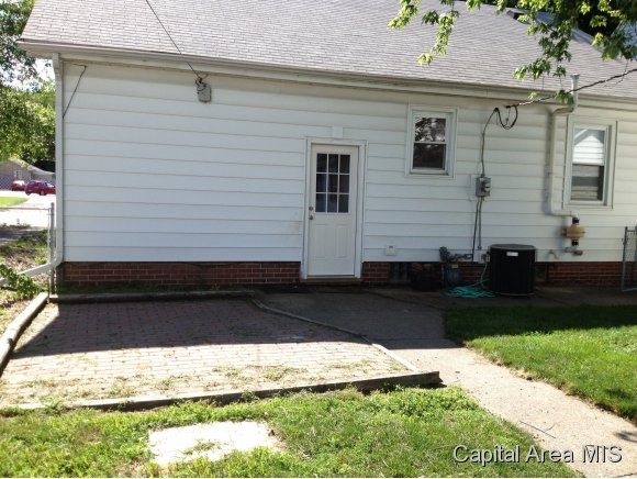 2460 South 5th Street Springfield, IL 62703 - Photo 16 of 19