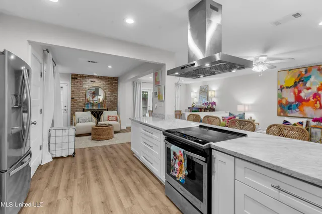 $339,900 | 54 Eastbrooke Street, Jackson, MS 39216