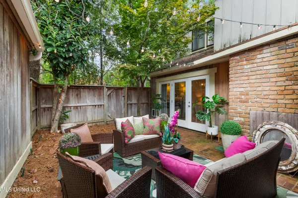 $324,500 | 54 Eastbrooke Street, Jackson, MS 39216