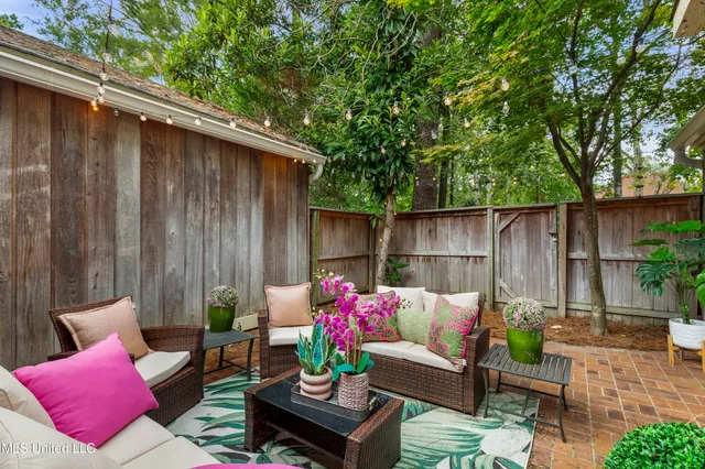 $339,900 | 54 Eastbrooke Street, Jackson, MS 39216