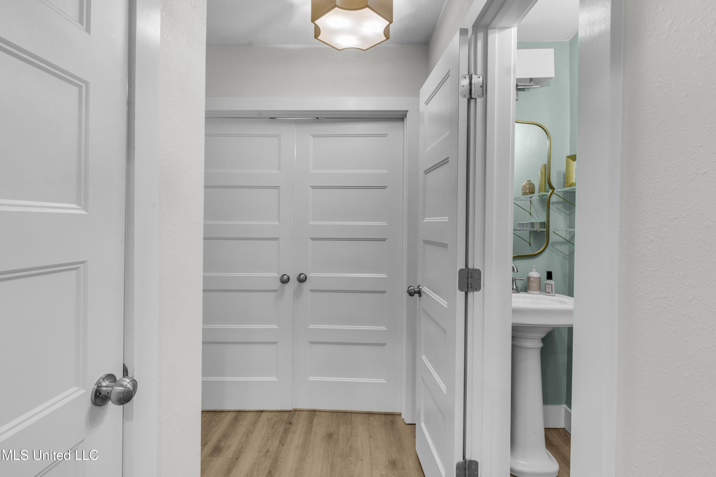 54 Eastbrooke Street Jackson, MS 39216 - Photo 35 of 59 54 Eastbrooke-38