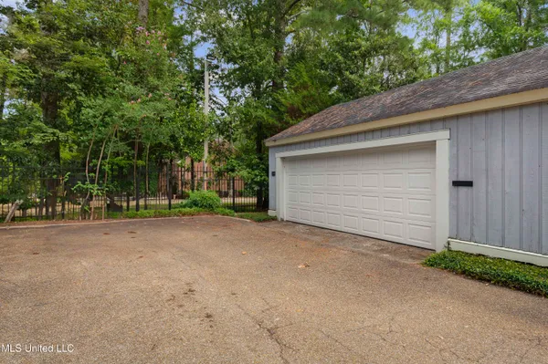 $324,500 | 54 Eastbrooke Street, Jackson, MS 39216