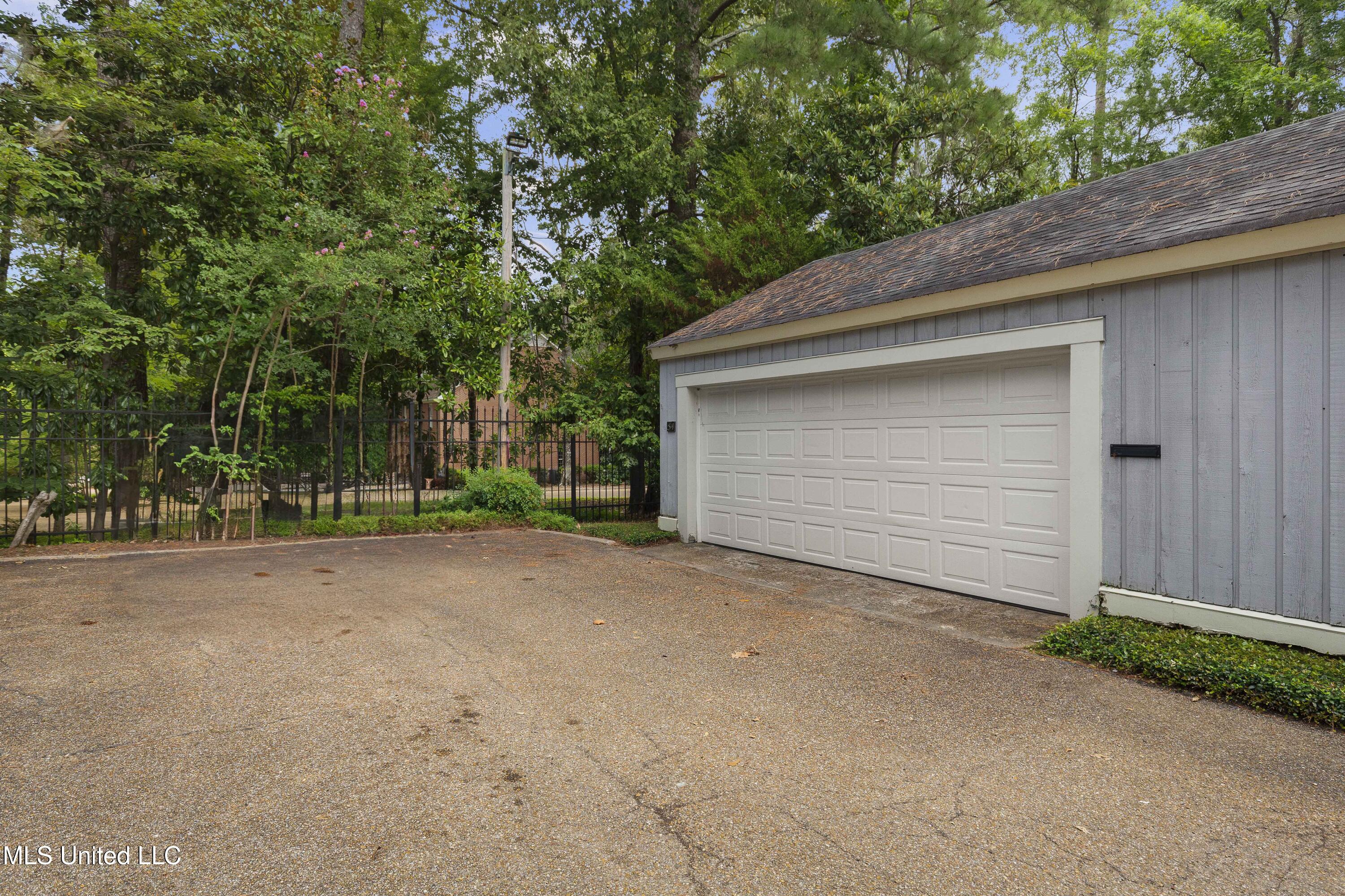 54 Eastbrooke Street Jackson, MS 39216 - Photo 51 of 59 54 Eastbrooke-65