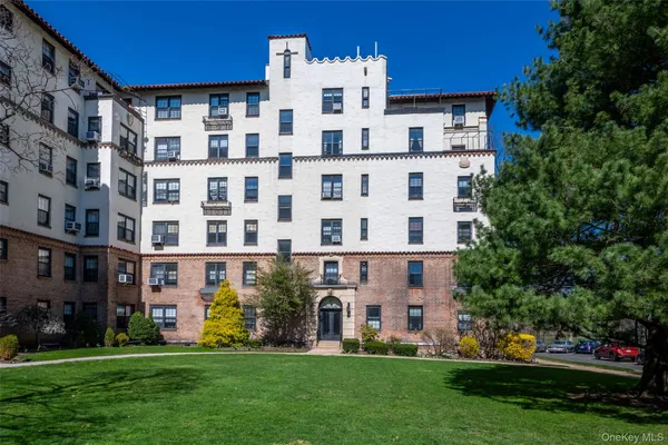 $270,000 | 1273 North Avenue, Unit 7/2G, New Rochelle, NY 10804