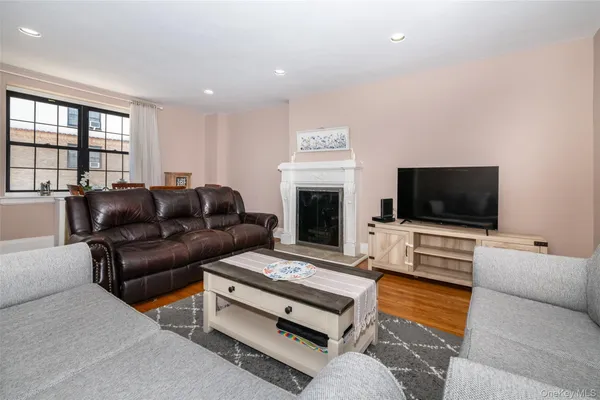 $270,000 | 1273 North Avenue, Unit 7/2G, New Rochelle, NY 10804
