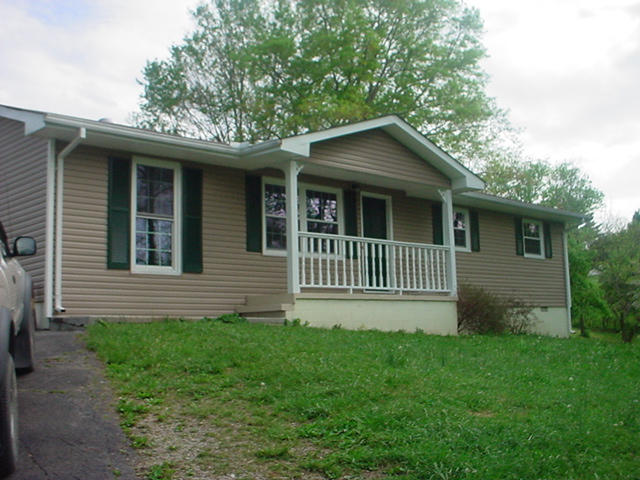 222 McKinney Road La Follette, TN 37766 - Photo 1 of 8 DSC02617