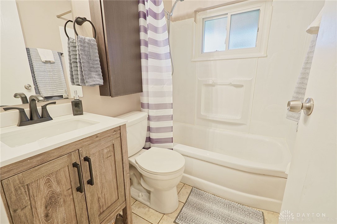 4624 Sunray Road Kettering, OH 45429 - Photo 20 of 37