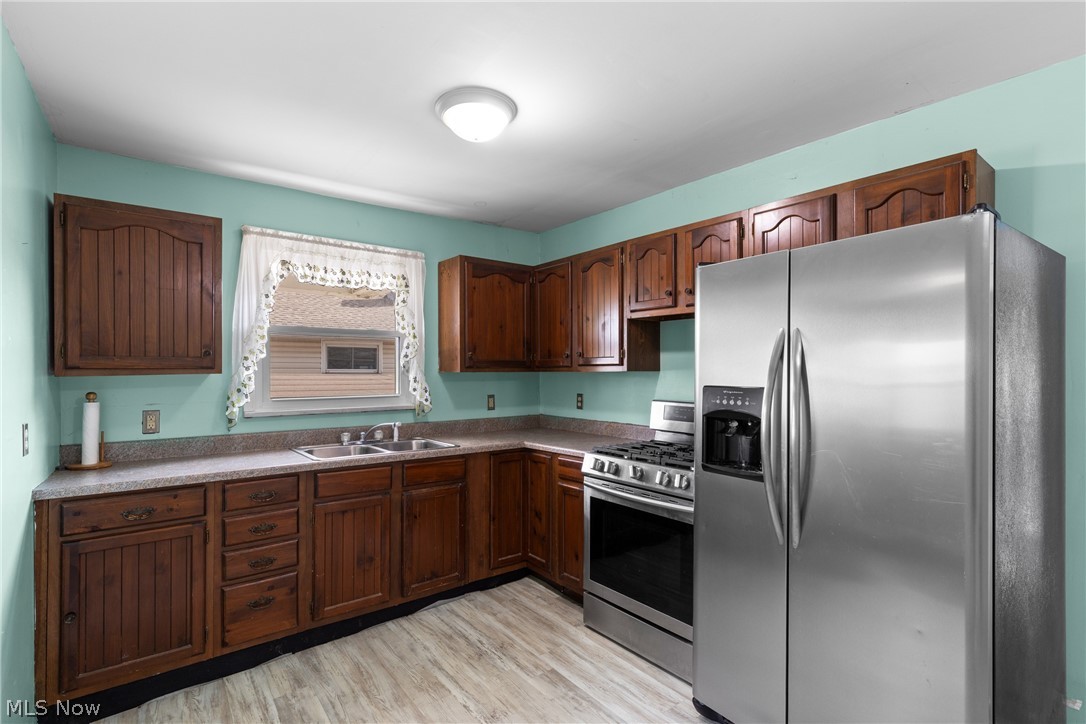 348 Toat Avenue Windsor Heights, WV 26075 - Photo 7 of 16