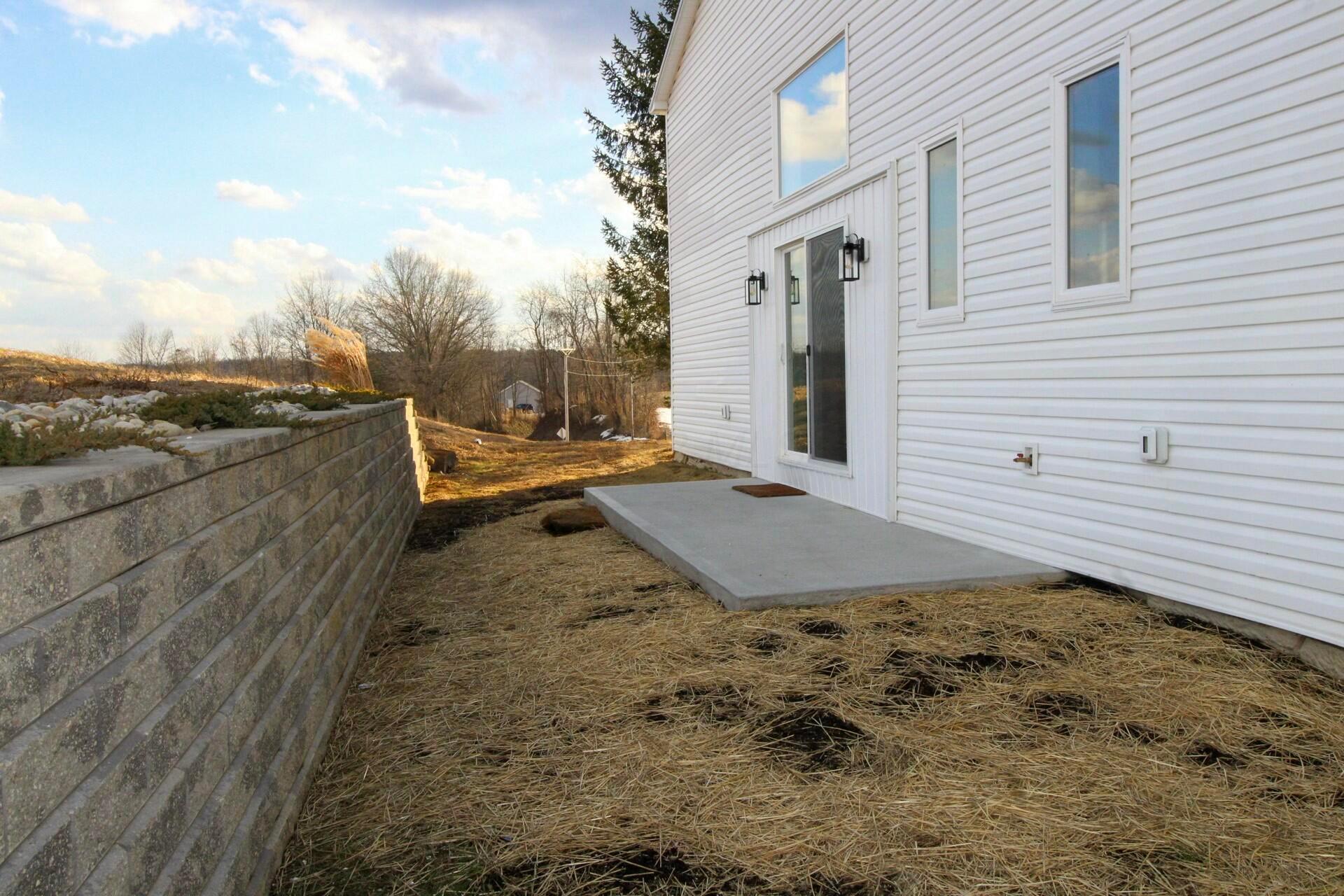 2552 Clearcreek Road Southwest Lancaster, OH 43130 - Photo 36 of 84 Back Patio