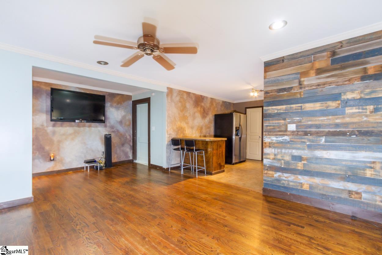 214 McNeely Road Piedmont, SC 29673 - Photo 4 of 23 Gallery Image 4