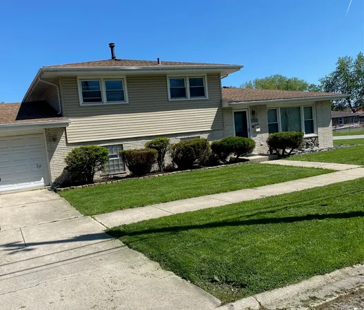 $258,500 | 15760 Church Drive, South Holland, IL 60473