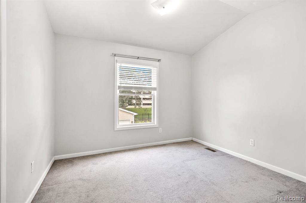 3324 Harvard Road Royal Oak, MI 48073 - Photo 12 of 25
