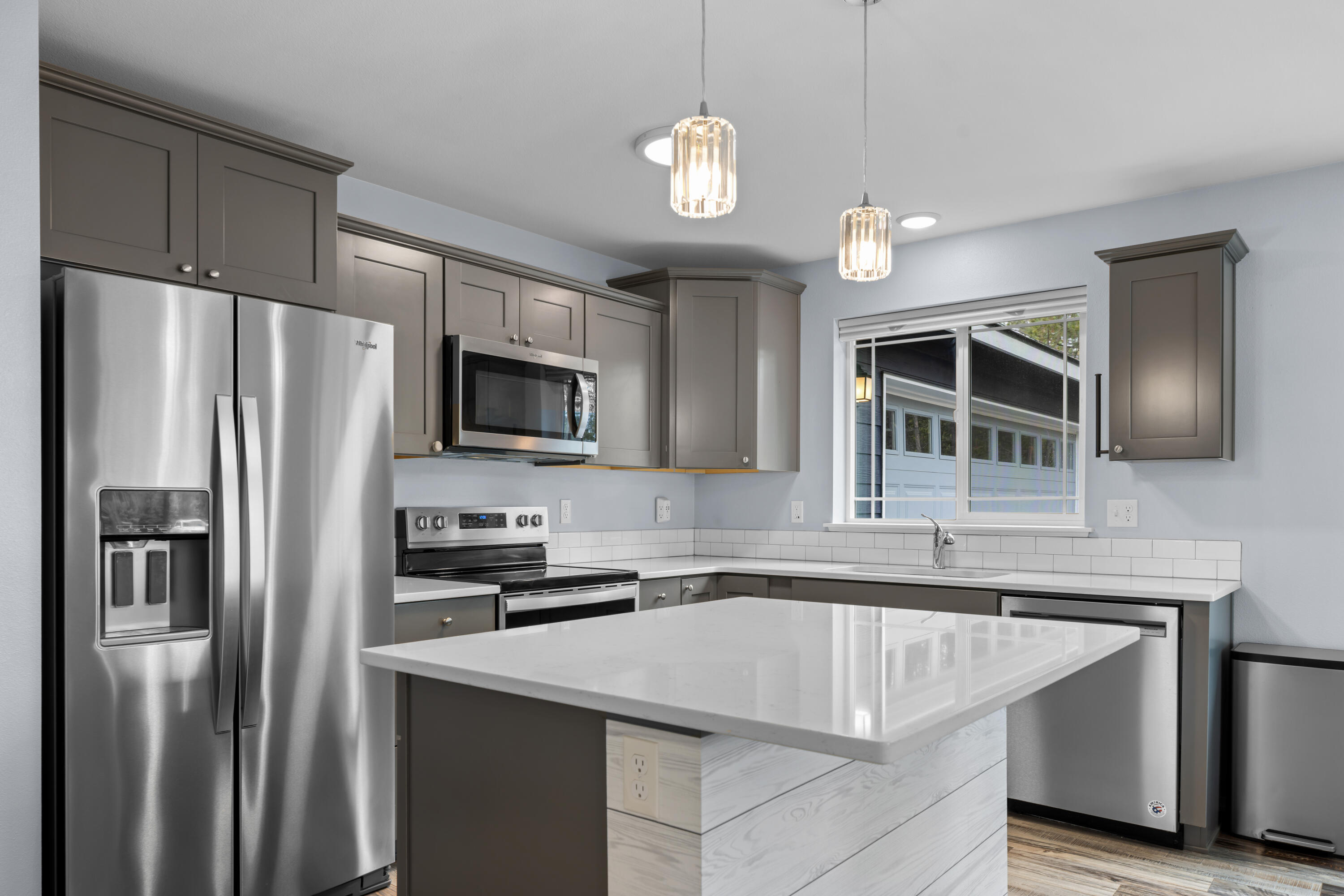 17271 Downey Road Bend, OR 97707 - Photo 10 of 34 Kitchen