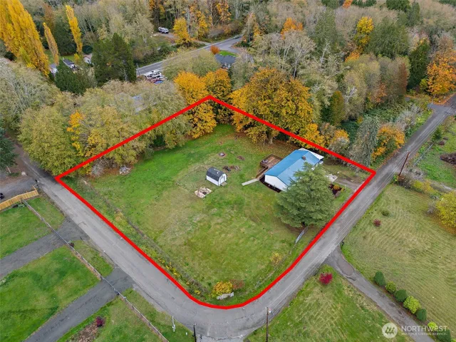 a view of an outdoor space