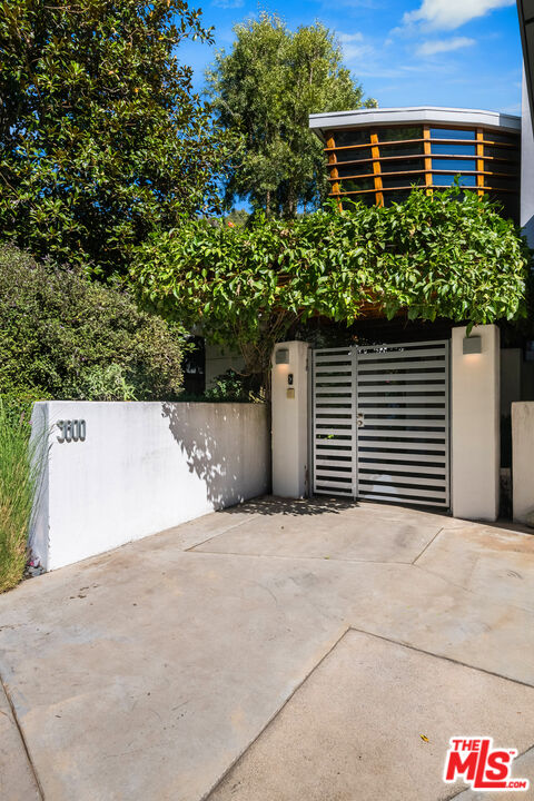 3600 Mandeville Canyon Road Los Angeles, CA 90049 - Photo 48 of 59