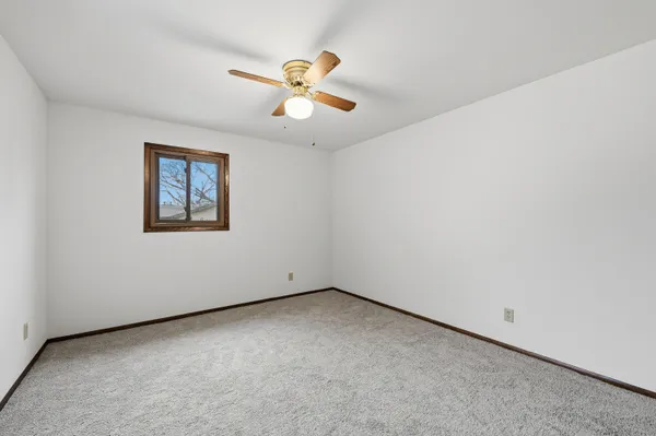 $269,900 | N76-w14655 Fairfield Court, Menomonee Falls, WI 53051