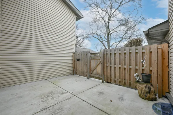 $269,900 | N76-w14655 Fairfield Court, Menomonee Falls, WI 53051
