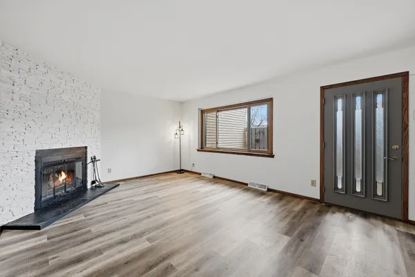$269,900 | N76-w14655 Fairfield Court, Menomonee Falls, WI 53051
