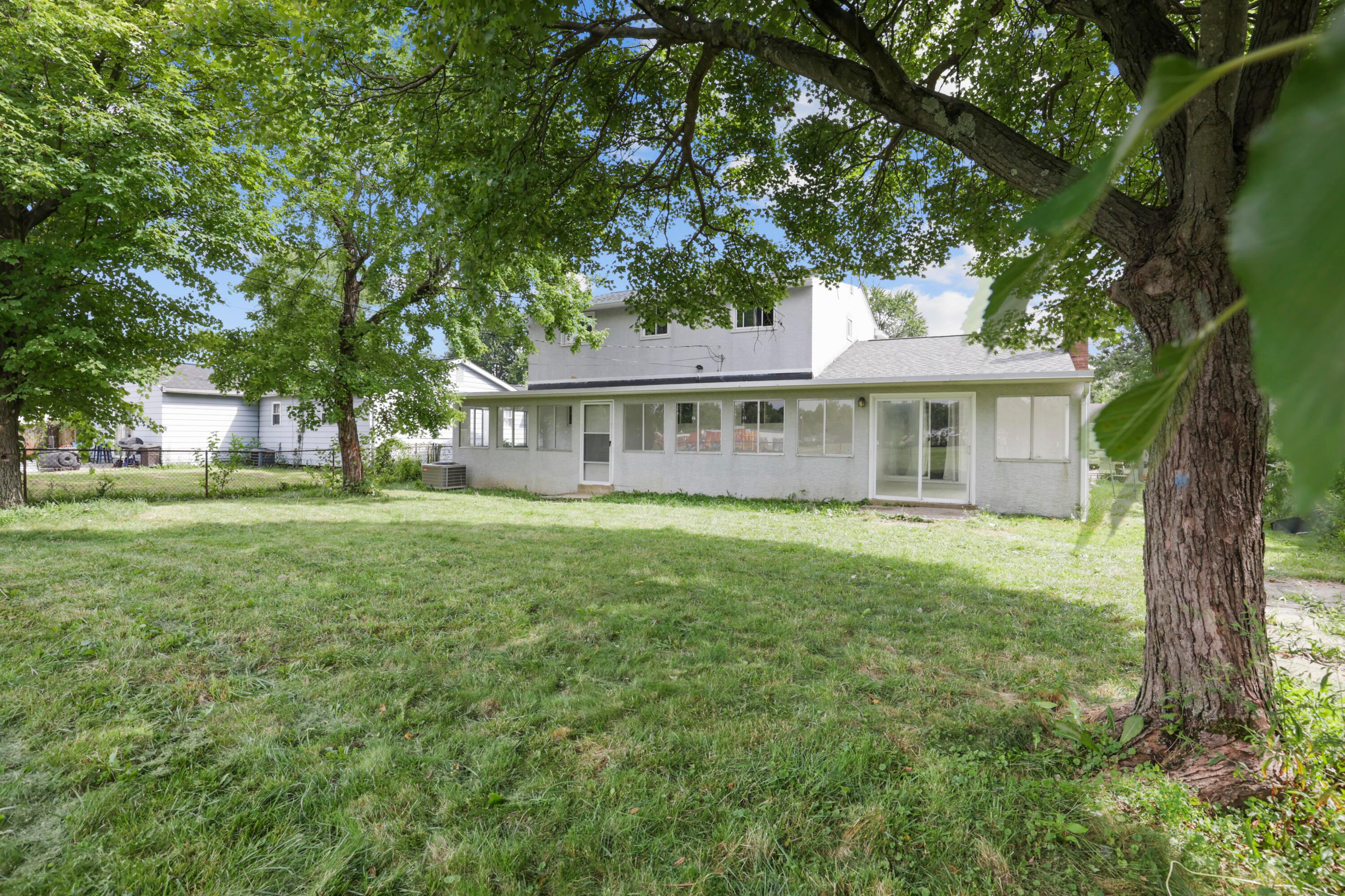 2182 Balmoral Road Columbus, OH 43229 - Photo 43 of 54 0N4A10005