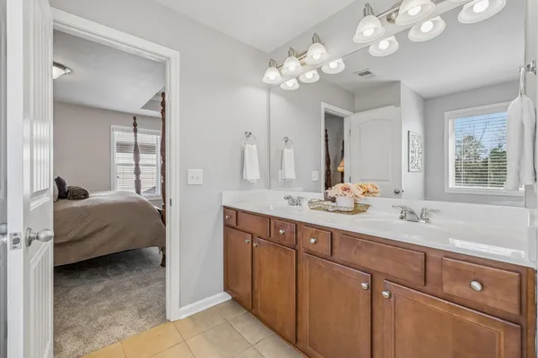 $569,900 | 2013 Austin Drive, Spring Hill, TN 37174
