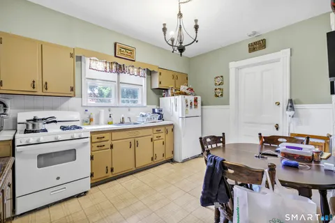 $675,000 | 9 Quintard Avenue, Norwalk, CT 06854