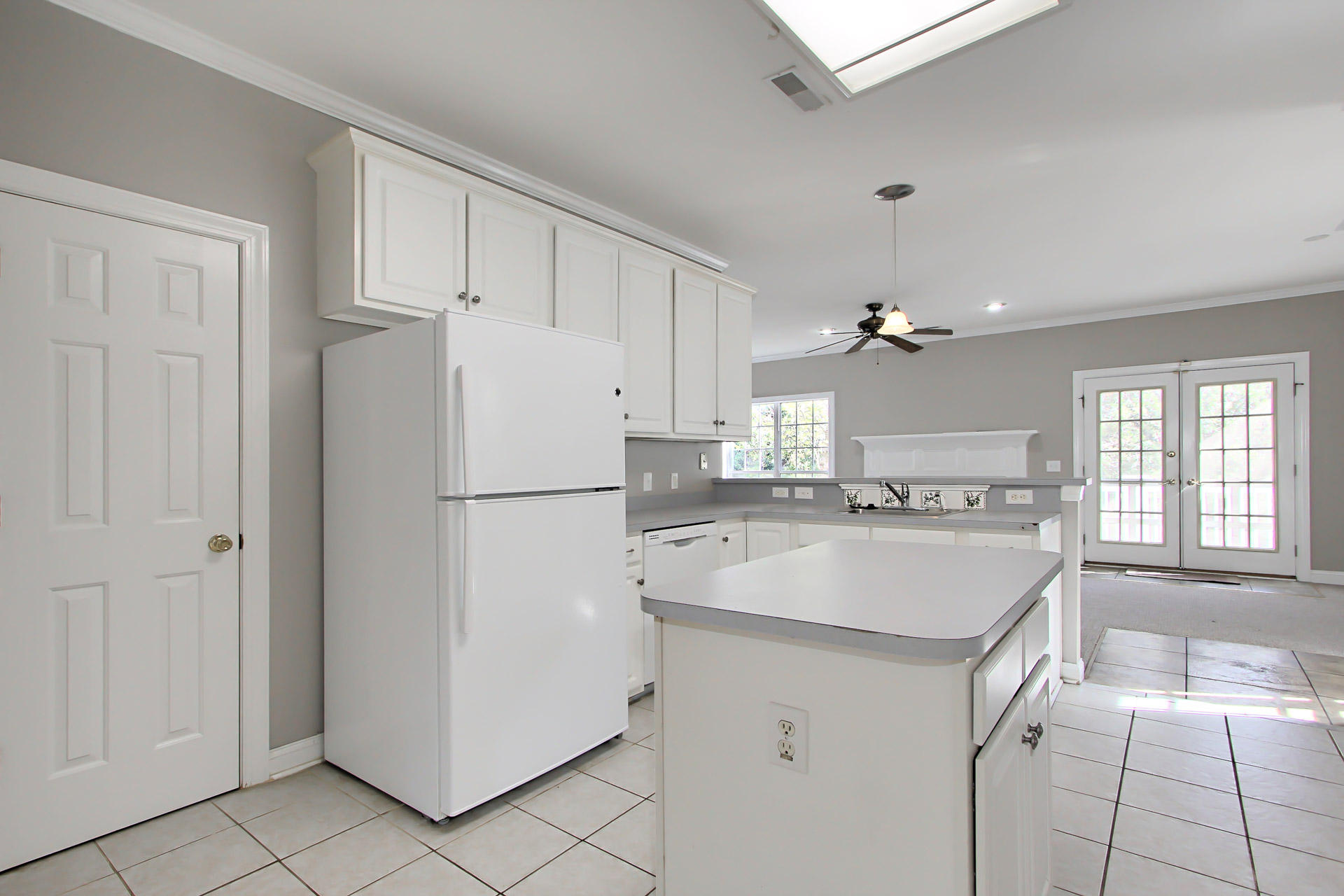1077 Mathis Ferry Road Mount Pleasant, SC 29464 - Photo 18 of 37 19 - Mathis