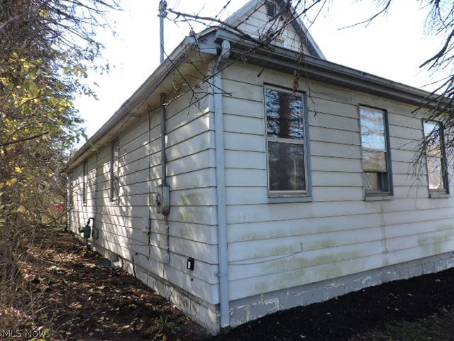 4631 Center Road Lowellville, OH 44436 - Photo 4 of 24 Gallery Image 4