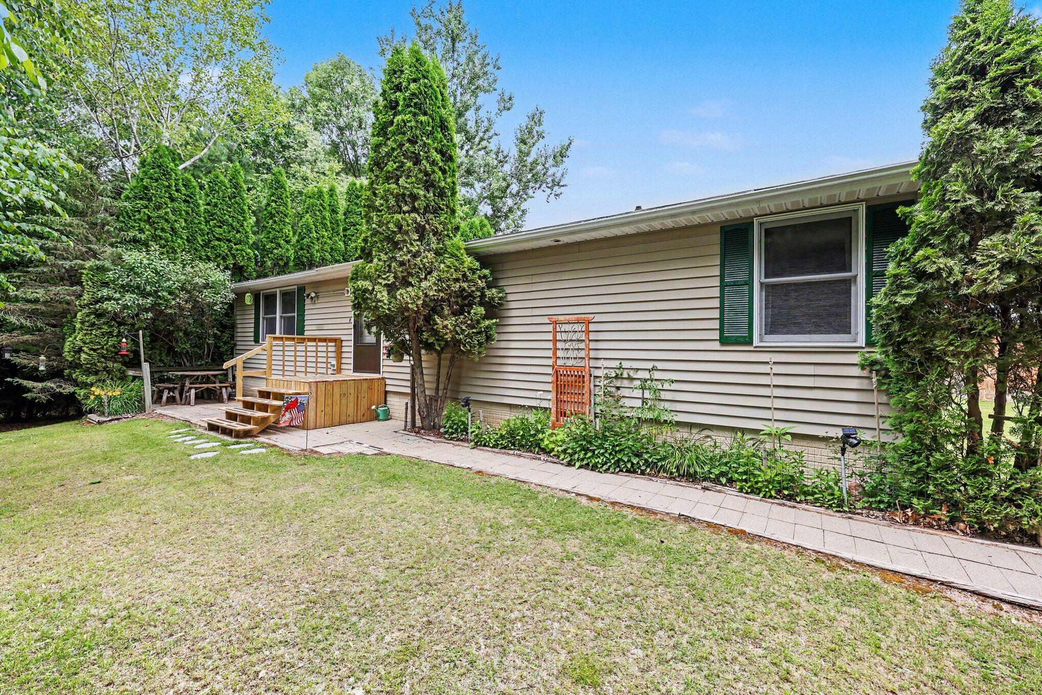 8202 Kennedy Road Munith, MI 49259 - Photo 4 of 39 003_file_3557