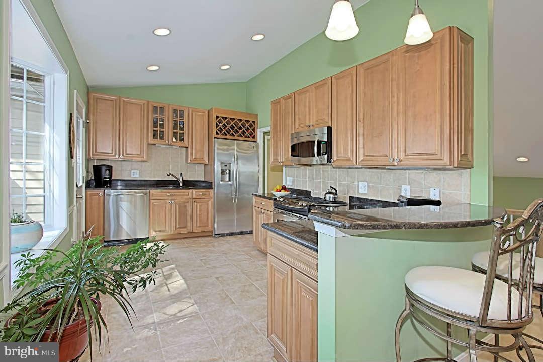 8301 Magic Leaf Road Springfield, VA 22153 - Photo 8 of 28 Kitchen