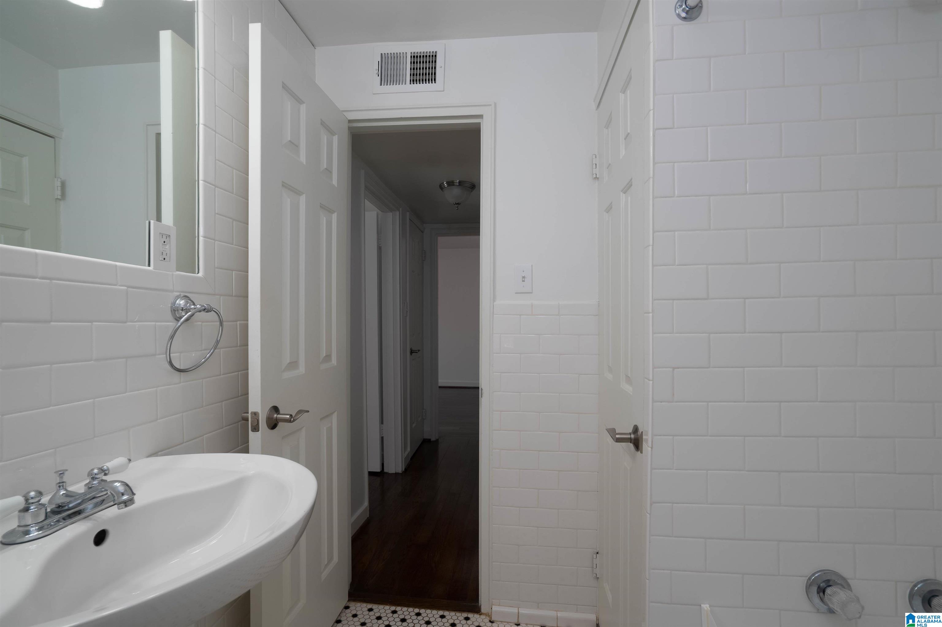 103 Fox Hall Road, Unit B Birmingham, AL 35213 - Photo 17 of 23